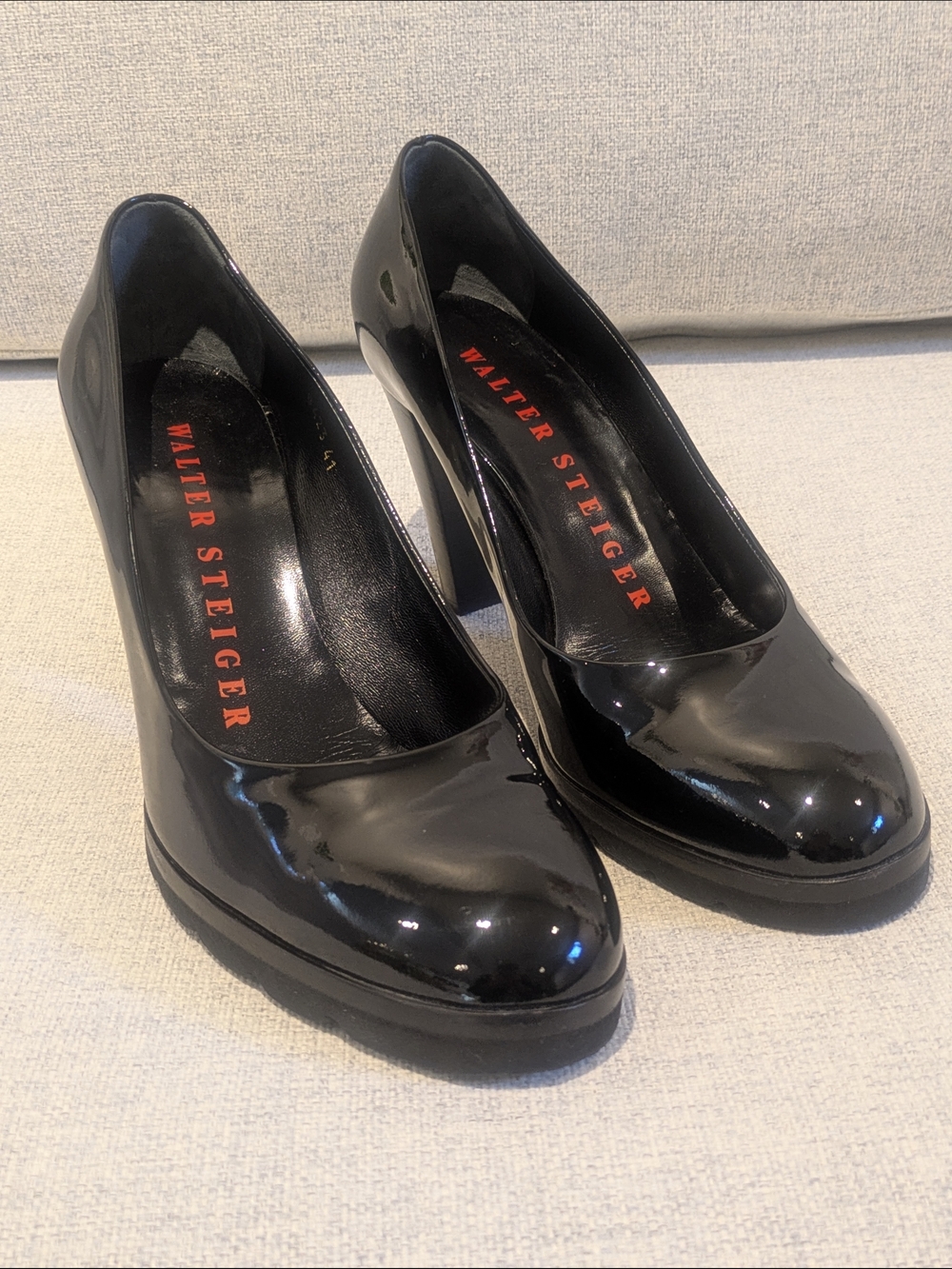 Walter Steiger Black Patent Leather Classic Pump Size EU 41 US 10